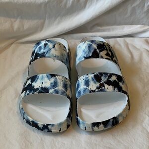 Stylish women’s Slide Sandals - Blue and Black tie-dyed.